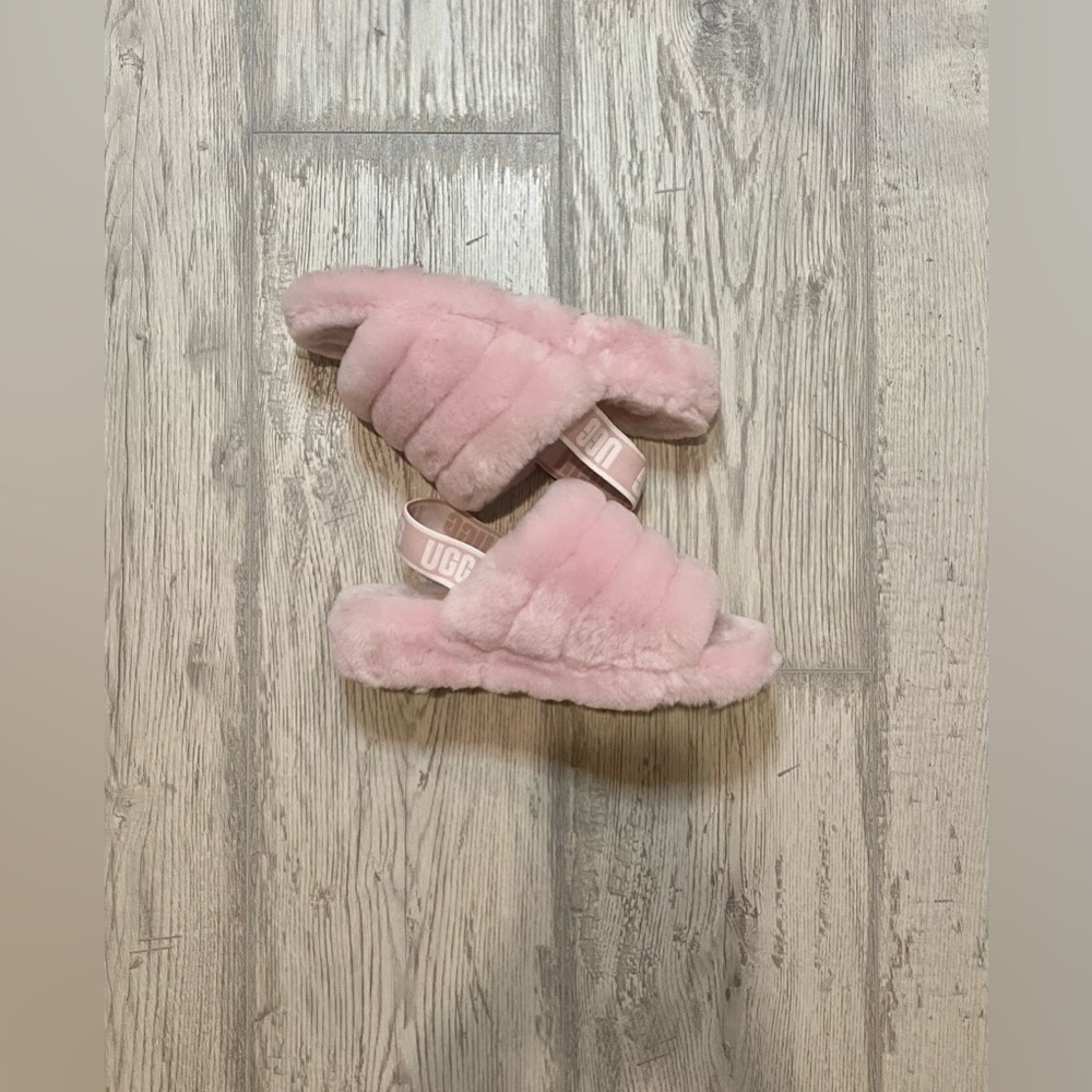 UGG Fluff Yeah Slides “Seashell Pink”